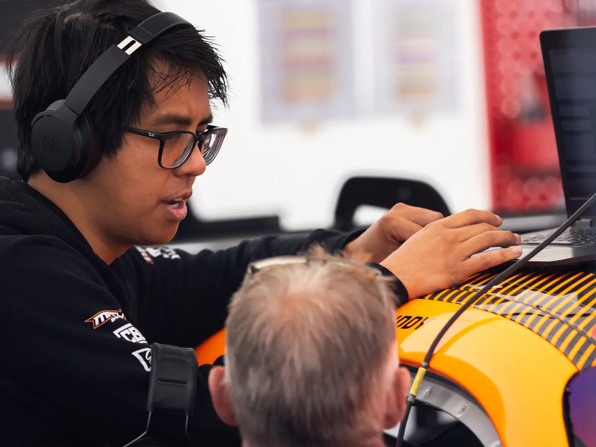 Jose Cachero discussing race car data systems